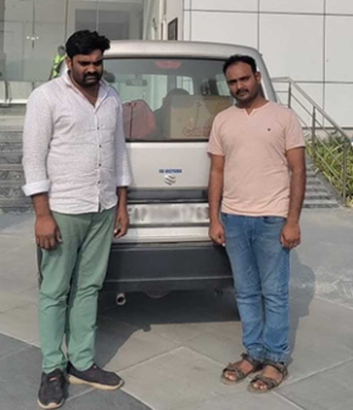 हैदराबाद में आंध्र प्रदेश के दो पुलिसकर्मी गांजा की तस्करी करते पकड़े गए